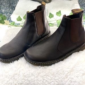 COPY - Dr. Marten Boots